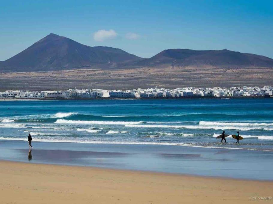 Famara, Apto. En Zona Tranquila A 200M Del Mar. Daire Dış mekan fotoğraf